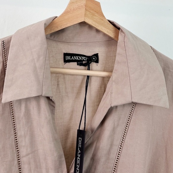 NWT BlankNYC Linen Blend Short Sleeve Button Front Romper Tan - Picture 5 of 7